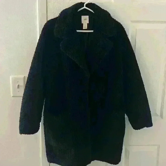 H&M Short Faux Shearling Coat - Picture 2 of 8